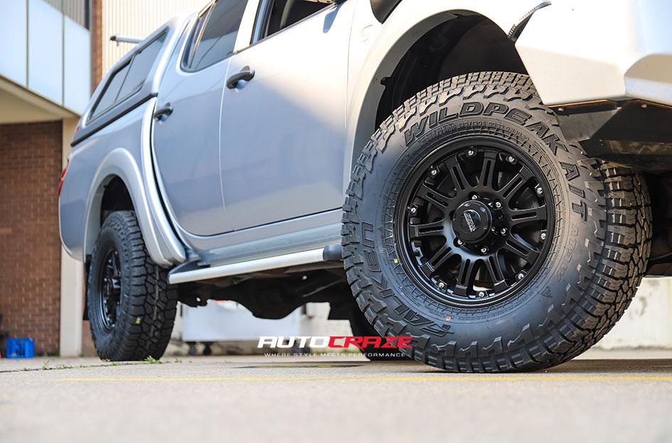 MITSUBISHI TRITON GRANITE MATTE BLACK